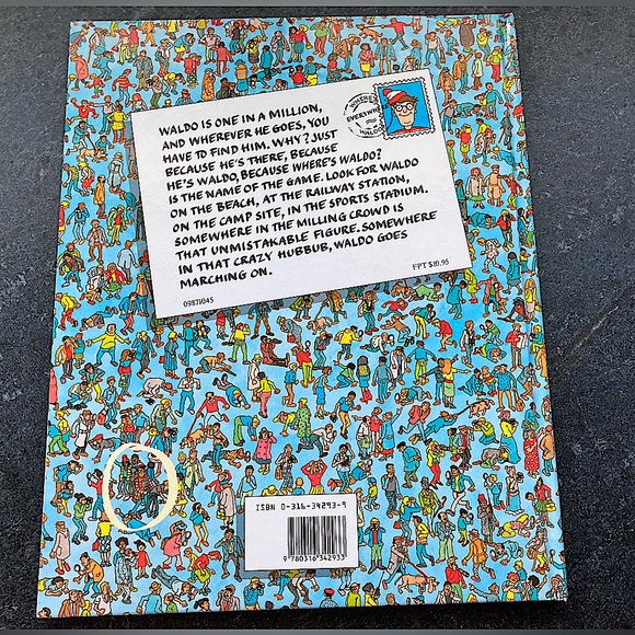 Where's Waldo? Blue Hardcover Book 
c.1987 by Martin Handford - Picture 2 of 8